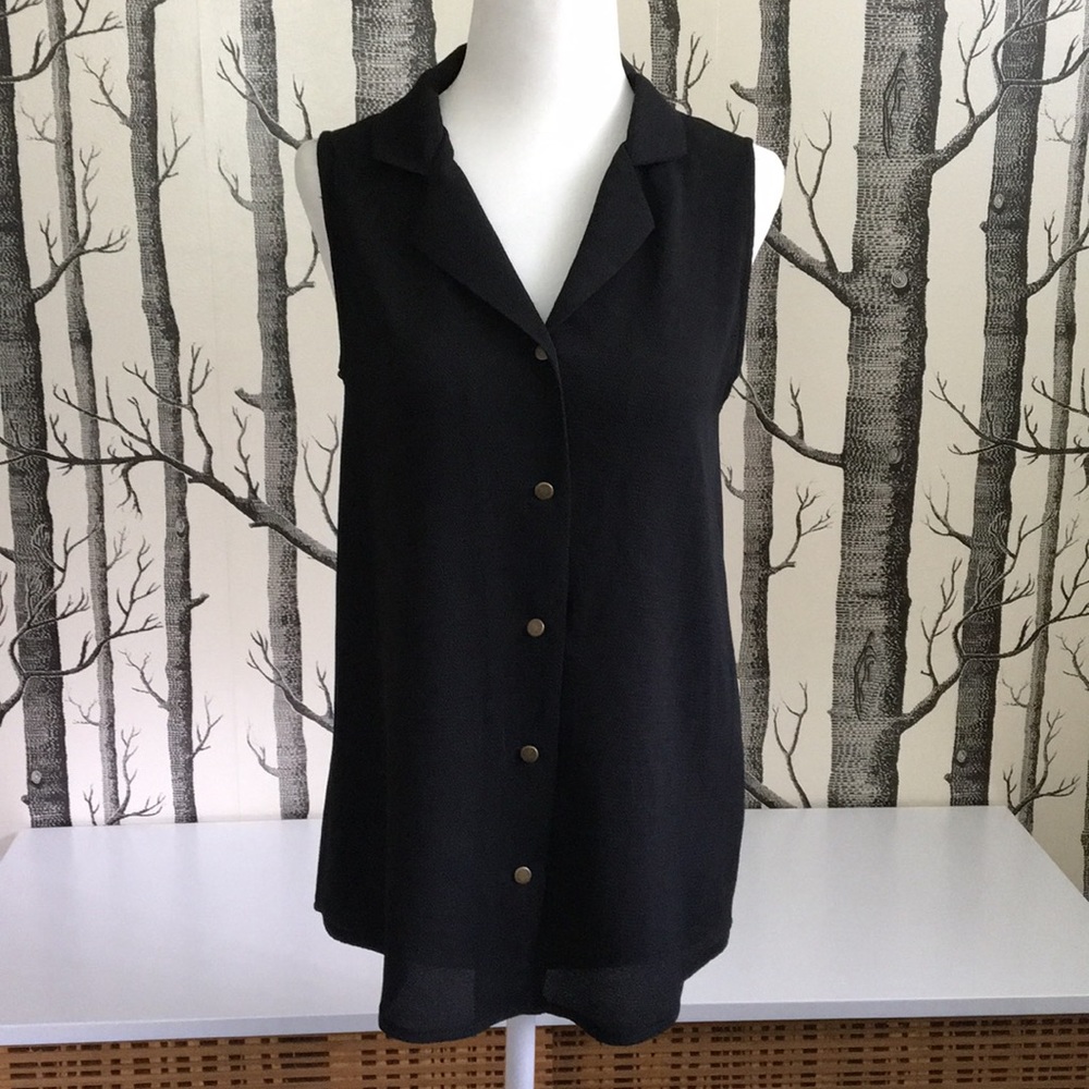 Pixley Sleeveless Back Detail Top